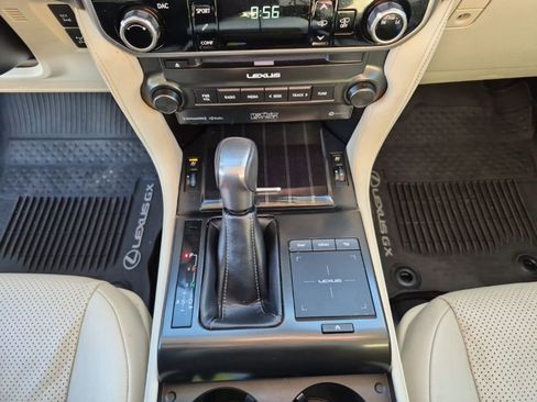 Used 2023 Lexus GX 460 Luxury w/ Sport Design Package AWD/4WD image 43