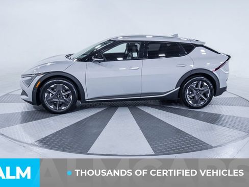 Used 2025 Kia EV6 Light w/ Light LR Technology Package RWD image 4