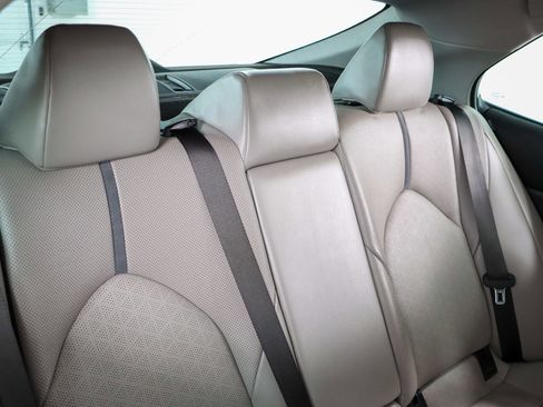 Used 2022 Toyota Camry XSE w/ Navigation Package image 28