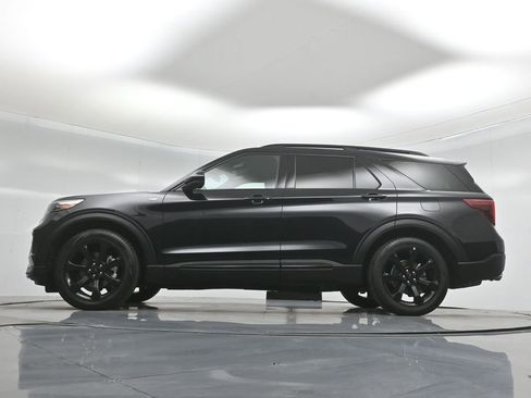 Certified 2022 Ford Explorer ST-Line w/ Class IV Trailer Tow Package image 8