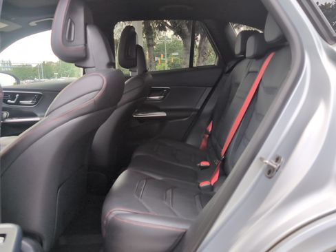 Used 2024 Mercedes-Benz GLC 43 AMG 4MATIC image 31