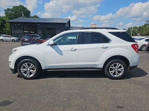 Used 2017 Chevrolet Equinox LT FWD image 5