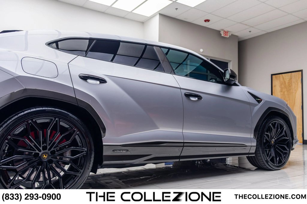 Used 2026 Lamborghini Urus SE AWD/4WD image 36