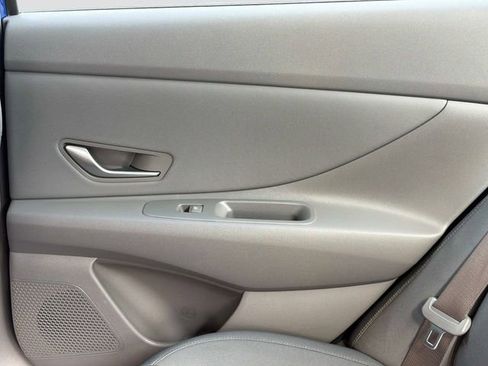 Certified 2025 Hyundai Elantra Sport FWD image 13