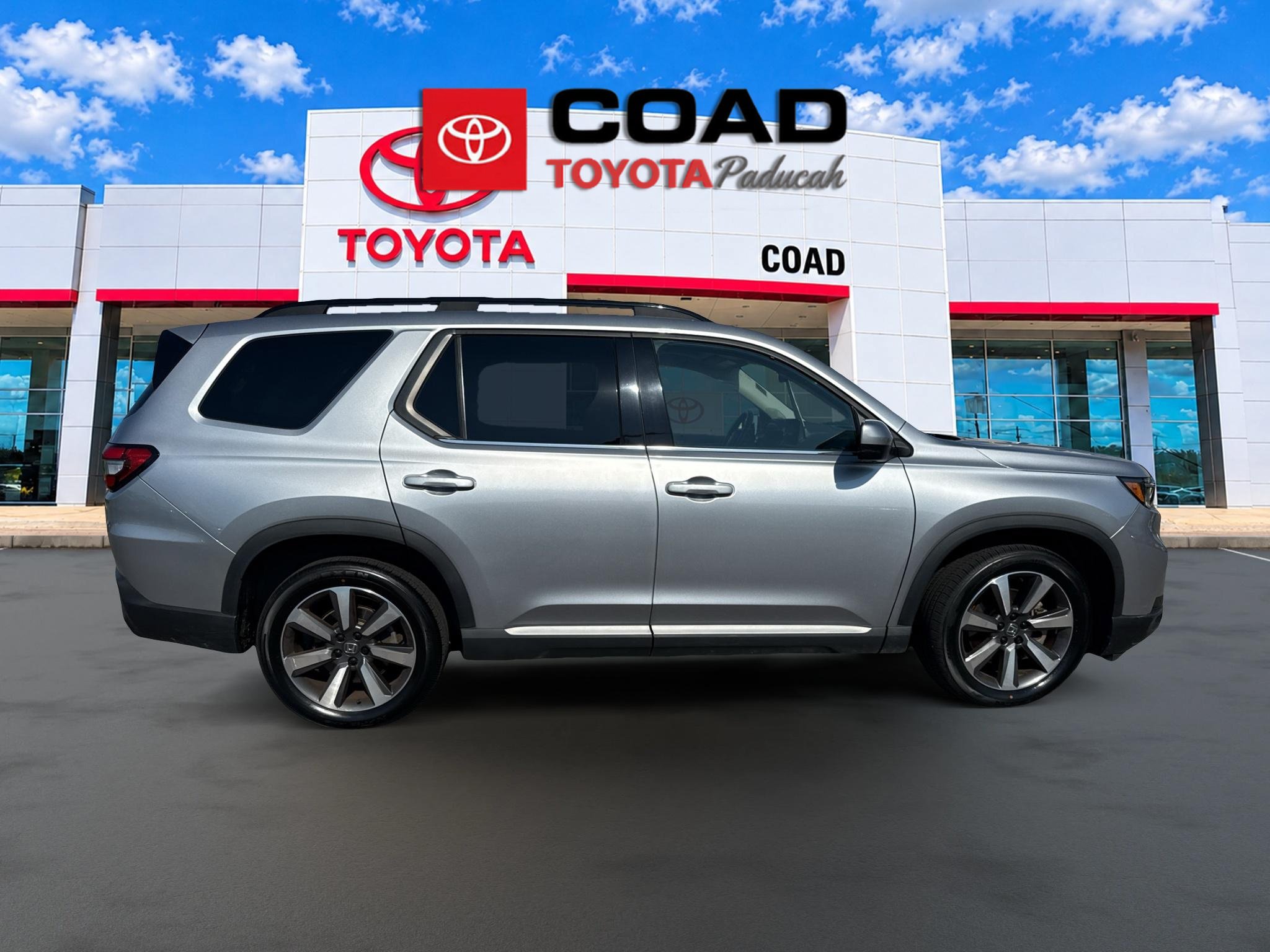 Used 2023 Honda Pilot Elite image 6