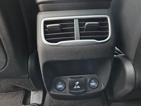 Used 2022 Hyundai Santa Fe Limited image 25