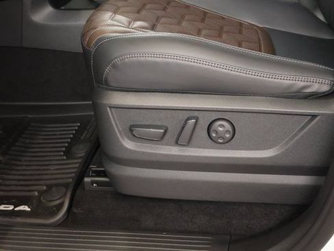 New 2026 Nissan Armada Platinum AWD/4WD image 13