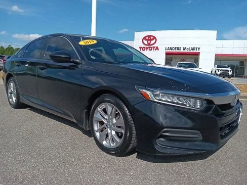 Used 2019 Honda Accord LX image 1