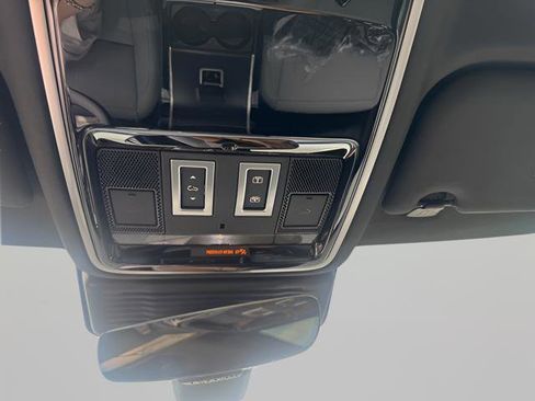 New 2026 Land Rover Range Rover Velar Dynamic SE AWD/4WD image 22