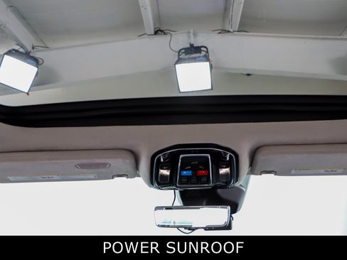Used 2022 Jeep Grand Wagoneer Series II w/ Convenience Group III AWD/4WD image 22
