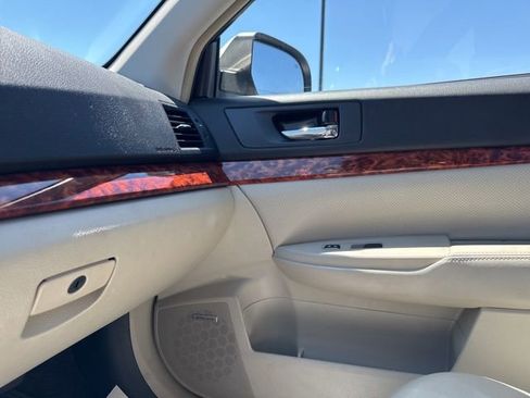 Used 2012 Subaru Outback 2.5i Limited AWD/4WD image 33