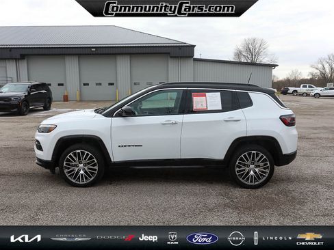 Used 2023 Jeep Compass Limited w/ Elite Group image 3