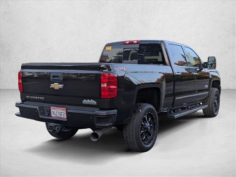 Used 2018 Chevrolet Silverado 2500 High Country w/ Duramax Plus Package image 5