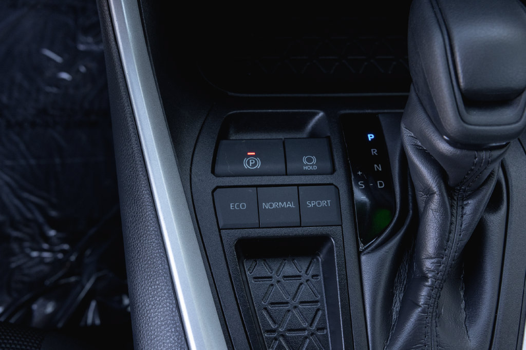 Certified 2023 Toyota RAV4 LE FWD image 19