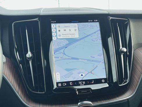 Certified 2023 Volvo XC60 B5 Plus w/ Climate Package image 20