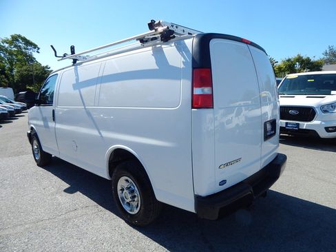 Used 2021 Chevrolet Express 2500 w/ Driver Convenience Package RWD image 6