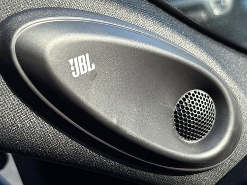 New 2025 Toyota Highlander XSE image 15