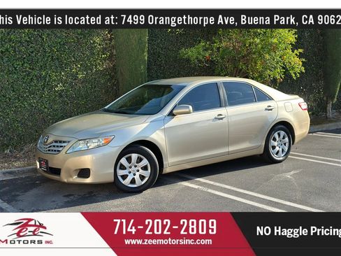 Used 2010 Toyota Camry XLE FWD image 12