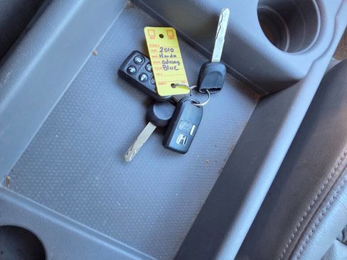 Used 2010 Honda Odyssey Touring image 11