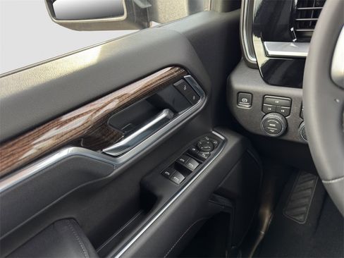 New 2026 Chevrolet Silverado 2500 LT w/ Safety Package image 25