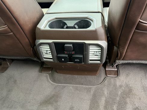 Used 2019 Ford F450 Limited image 18