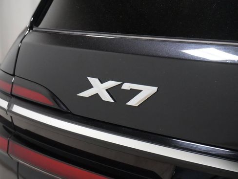 Used 2024 BMW X7 xDrive40i w/ Executive Package image 27