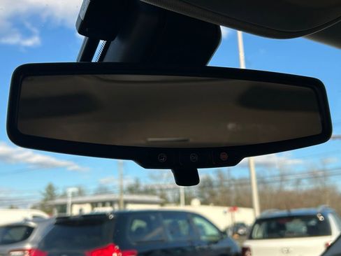 Used 2018 Chevrolet Colorado LT image 30