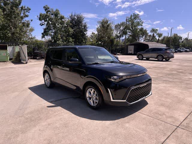 Used 2024 Kia Soul LX w/ Option Group 015 FWD image 16