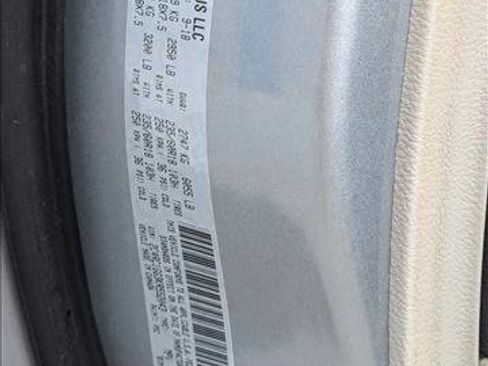 Used 2019 Chrysler Pacifica Limited image 18