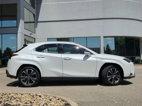Used 2023 Lexus UX 250h AWD w/ Accessory Package (Z2) image 29