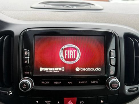 Used 2014 FIAT 500L Trekking w/ Popular Equipment Group image 12