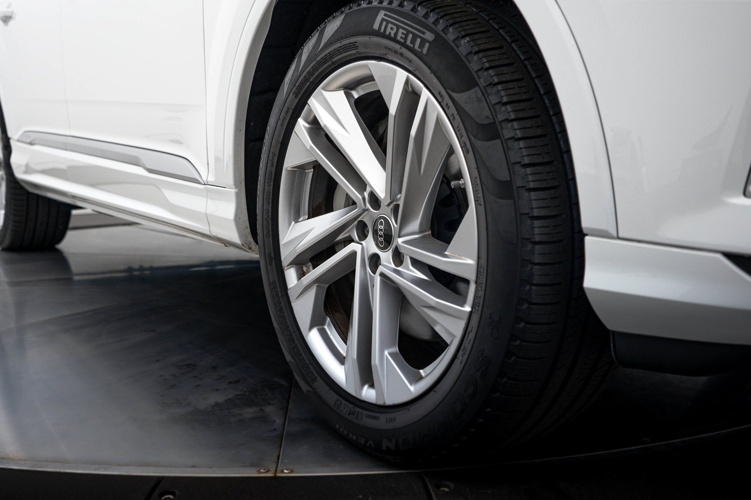 Certified 2023 Audi Q7 2.0T Premium w/ Towing Package AWD/4WD image 21