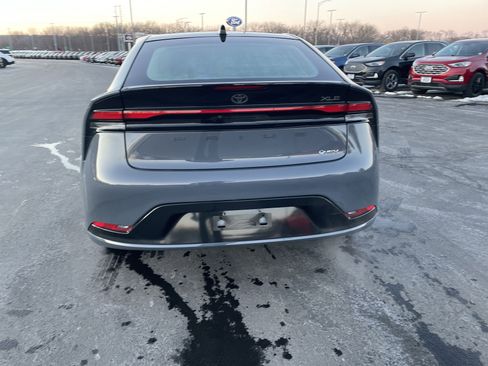 Used 2023 Toyota Prius XLE image 5