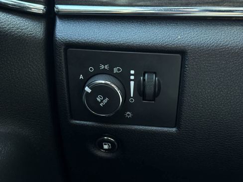 Used 2016 Jeep Grand Cherokee Overland AWD/4WD image 21