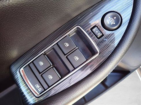 Used 2020 Chevrolet Impala LT FWD image 12