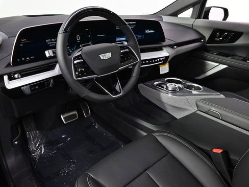 New 2026 Cadillac Optiq Luxury 2 w/ LPO, Floor Liner Package AWD/4WD image 12