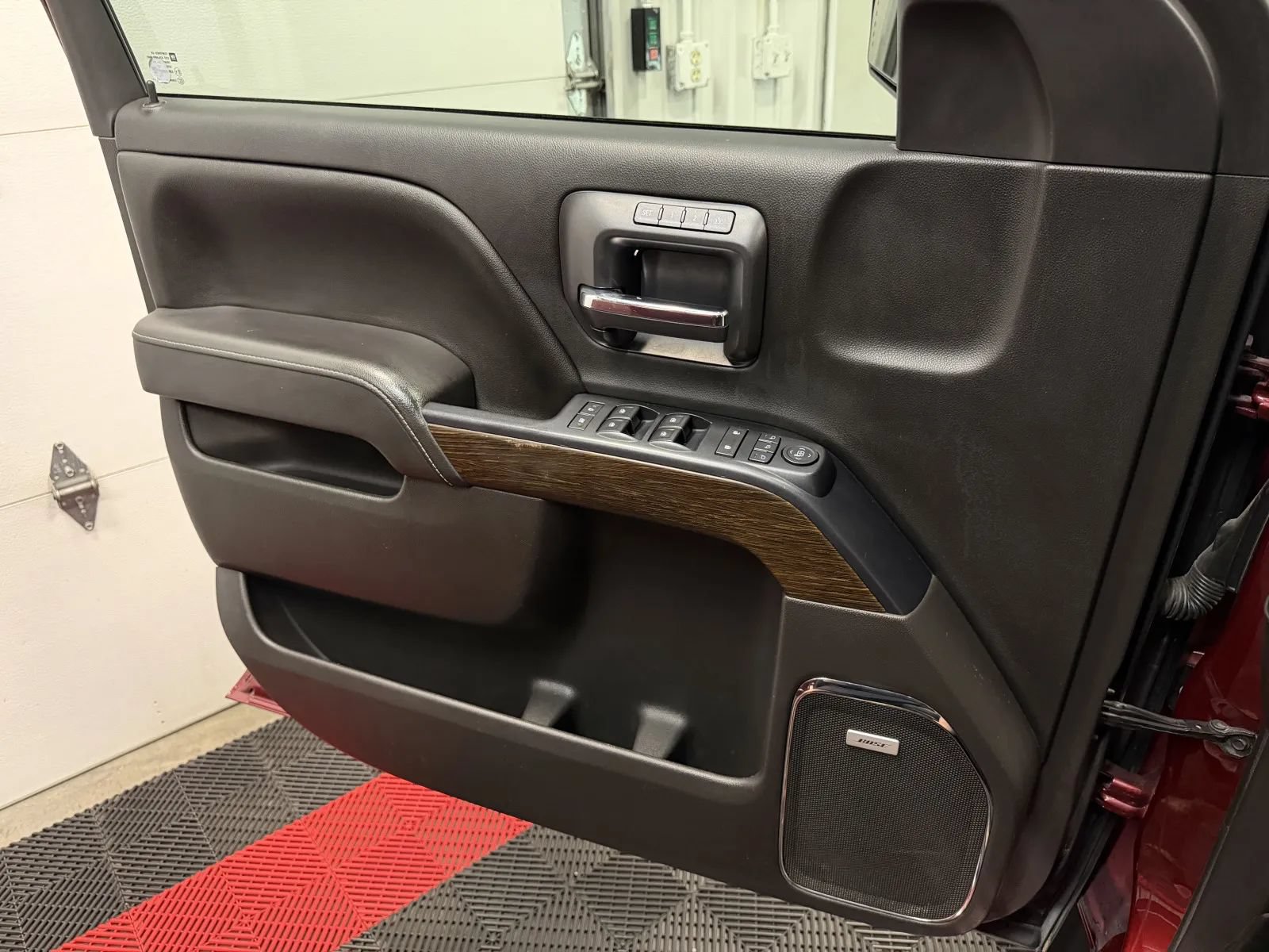 Used 2017 GMC Sierra 1500 Denali AWD/4WD image 24