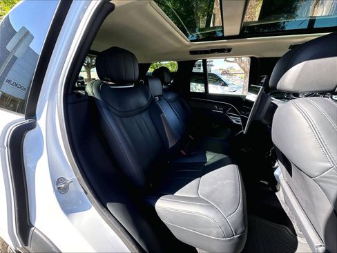 Used 2023 Land Rover Range Rover Autobiography AWD/4WD image 26