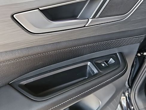 New 2026 Volkswagen Atlas Cross Sport SE AWD/4WD image 21