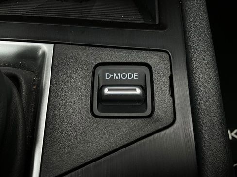 Used 2025 Nissan Kicks SV image 22