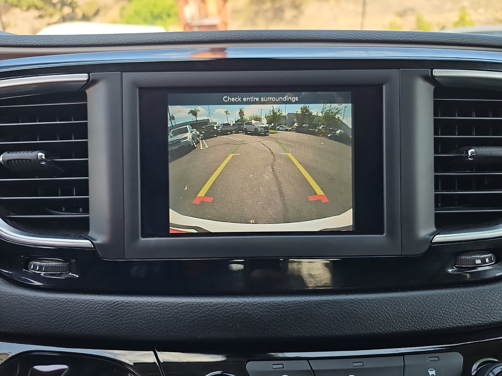 Used 2019 Chrysler Pacifica LX w/ Tire & Wheel Group FWD image 24