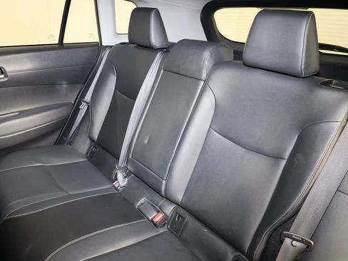 Used 2022 Toyota Corolla Cross XLE image 10