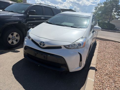 Used 2017 Toyota Prius V Three FWD image 1