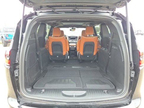 New 2026 Chrysler Pacifica Pinnacle AWD/4WD image 8