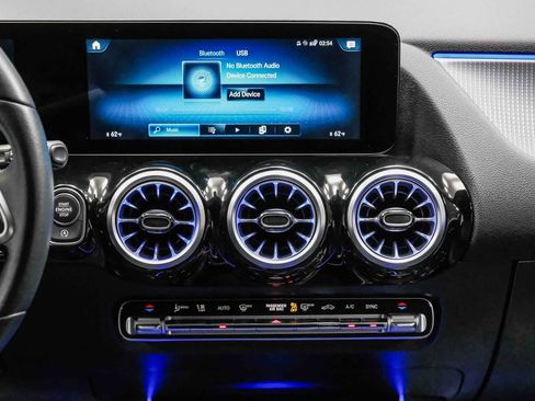 Certified 2022 Mercedes-Benz GLA 250 image 16
