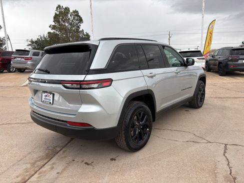 New 2026 Jeep Grand Cherokee Altitude AWD/4WD image 5