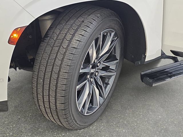 Used 2021 Cadillac Escalade Sport w/ Driver Assist Tech Package AWD/4WD image 32