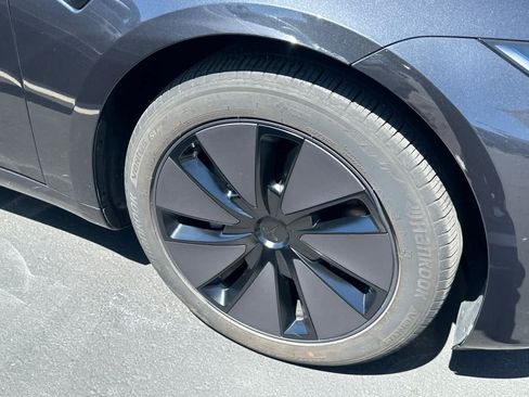 Used 2024 Tesla Model 3 Standard Range RWD image 12