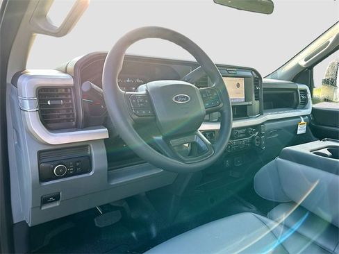 New 2025 Ford F550 4x4 Regular Cab Super Duty image 6