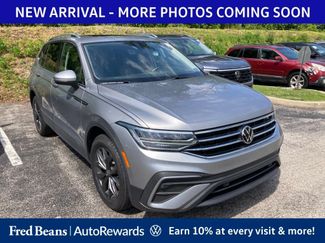 Certified 2023 Volkswagen Tiguan SE w/ Panoramic Sunroof Package AWD/4WD video 1